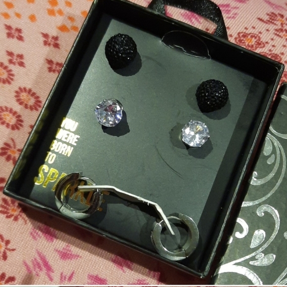 BLACK AUTHENTIC SPINEL  SEXY NAUGHTY TENNIS EARRINGS HOOPS RHODIUM OVER STERLING - Picture 9 of 9